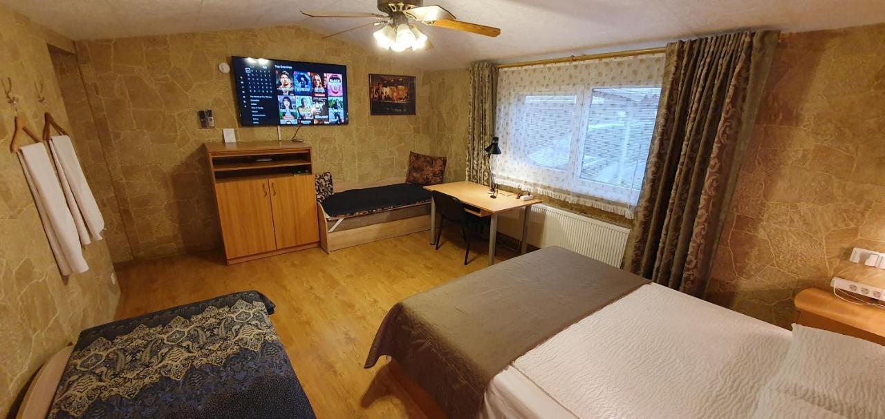 Aparthotel 4 ,, Cosy House Billiard " - Sauna & Parking Kaunas Exterior foto